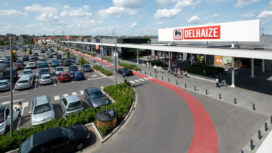 Parking supermarché Delhaize